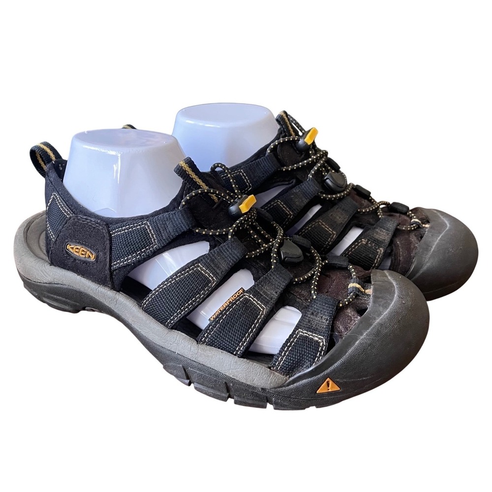 Keen Men 11.5 Newport H2 Hiking Red Water Hiking Outdoor Sandal Gorpcore